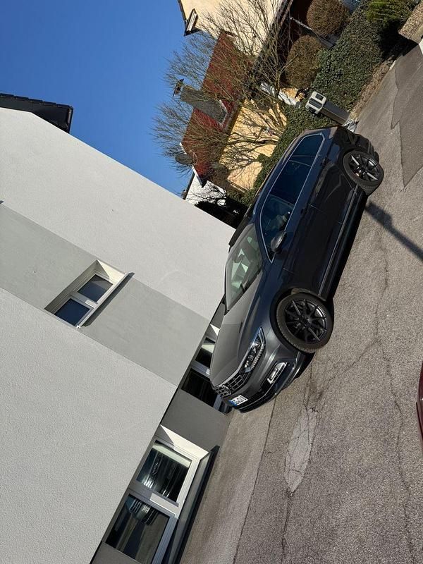 Gebraucht VW Passat Highline 150 PS (110 kW) 2015 Grau Kombi