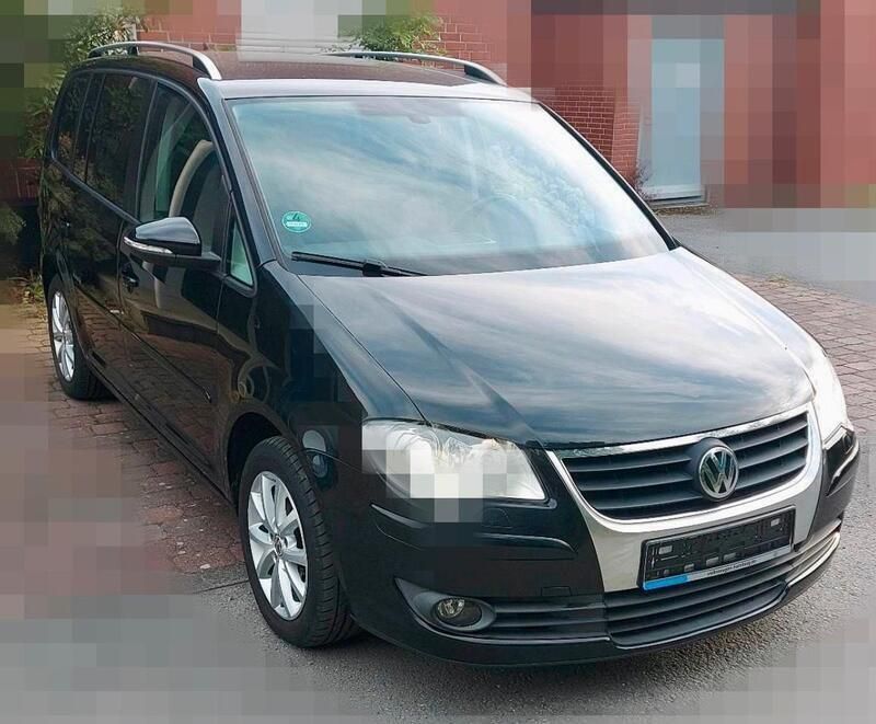 Weiß Gebraucht 2010 VW Touran Van / Kleinbus | 6.000 € (Fairer Preis) - Bild 1/4