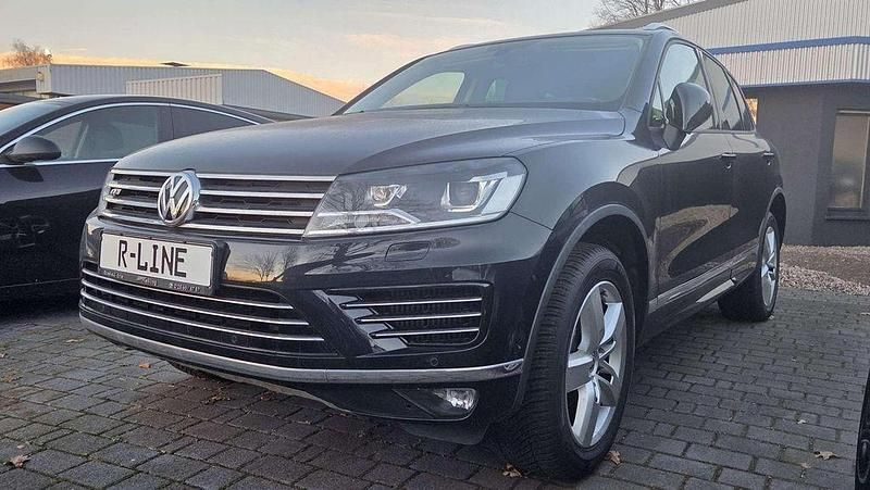 Gebraucht VW Touareg Terrain Tech 262 PS (192 kW) 2016 Deep black perleffekt SUV