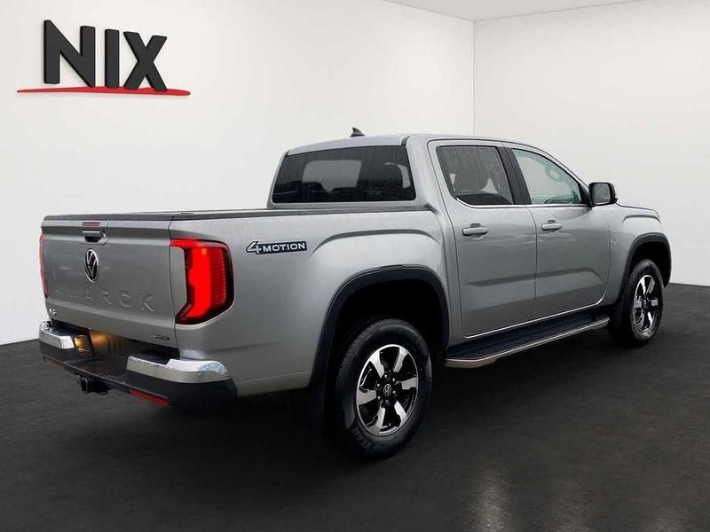 Neu VW Amarok Style 241 PS (177 kW) 2025 Medium silver metallic Pickup