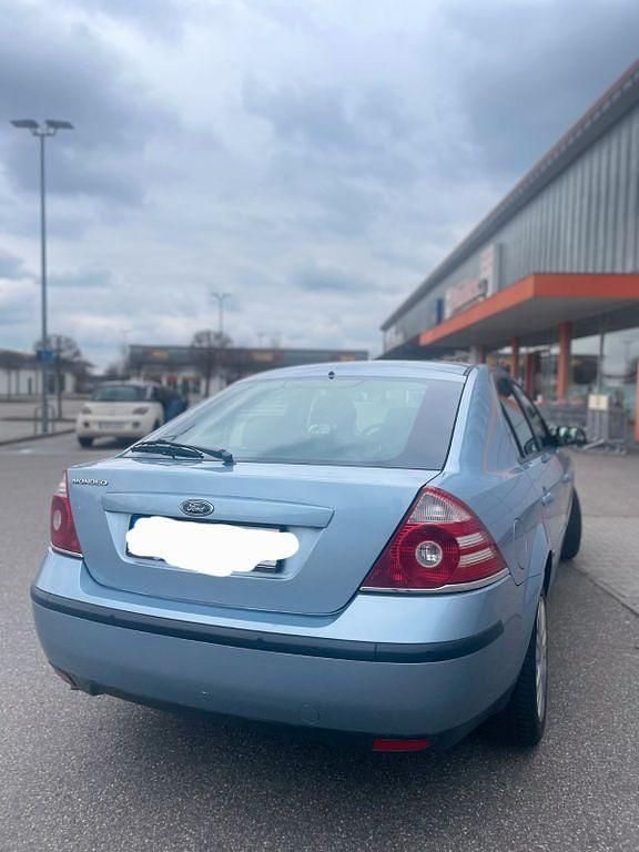 Gebraucht Ford Mondeo Trend 145 PS (106 kW) 2005 Blau Limousine