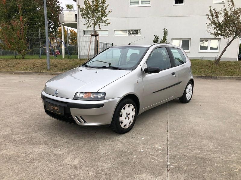 Grau Gebraucht 2002 Fiat Punto Active Kleinwagen | 1.000 € (Fairer Preis) - Bild 1/4