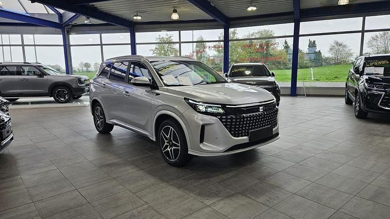Neu DFSK E5 177 PS (130 kW) 2025 Schwarz SUV