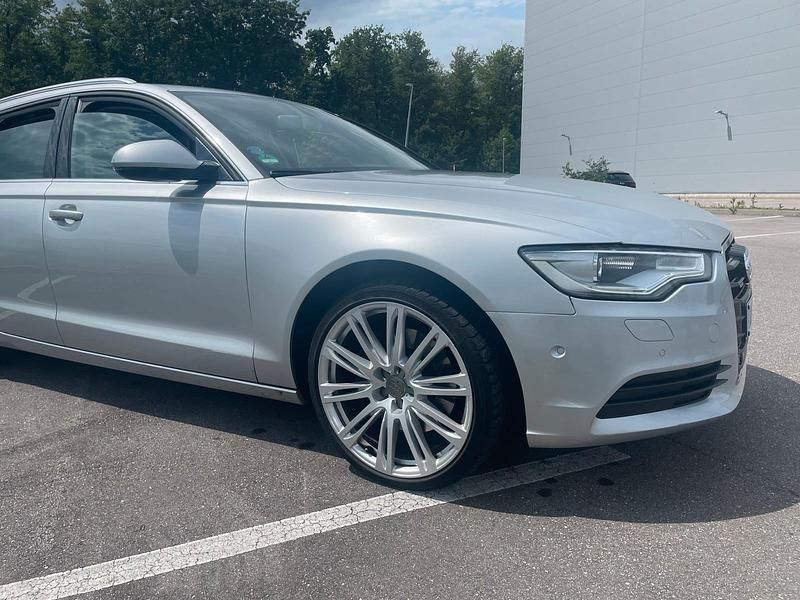 Silber Gebraucht 2011 Audi A6 S-Line Kombi | 12.500 € (Fairer Preis) - Bild 1/4