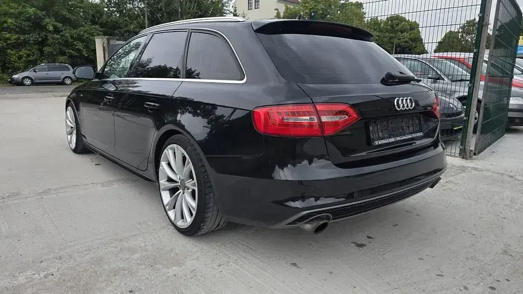 Gebraucht Audi A4 Attraction 170 PS (125 kW) 2012 Schwarz Kombi