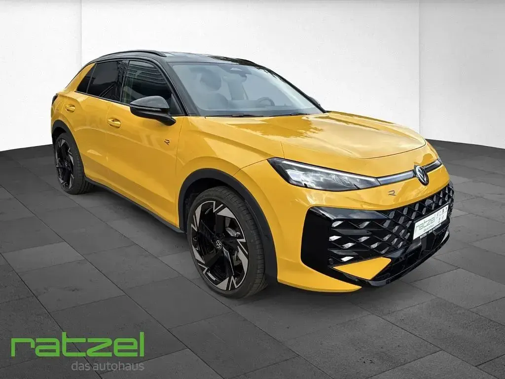 Gebraucht VW T-Roc IQ Drive 150 PS (110 kW) 2025 Gelb SUV