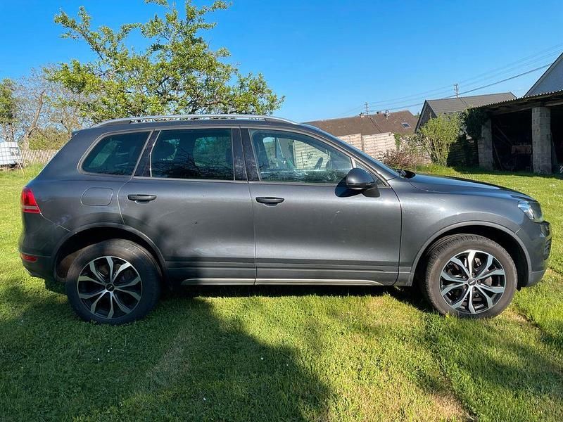 Gebraucht VW Touareg Exclusive 239 PS (175 kW) 2011 Grau SUV