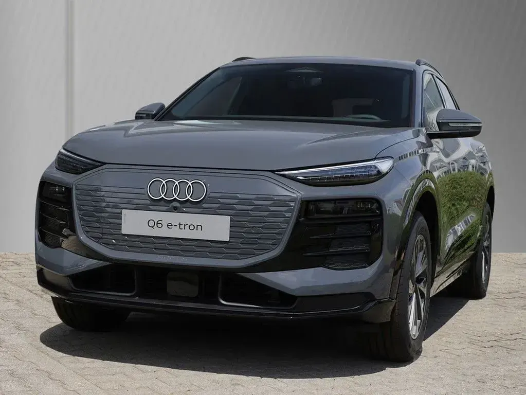Neu Audi Q6 e-tron Sport 185 kW (252 PS) 2026 Grau SUV