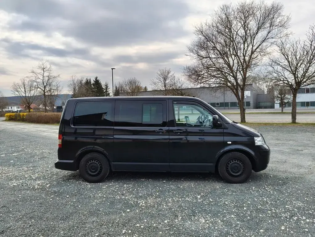Gebraucht VW Multivan 131 PS (96 kW) 2003 Schwarz Van / Kleinbus
