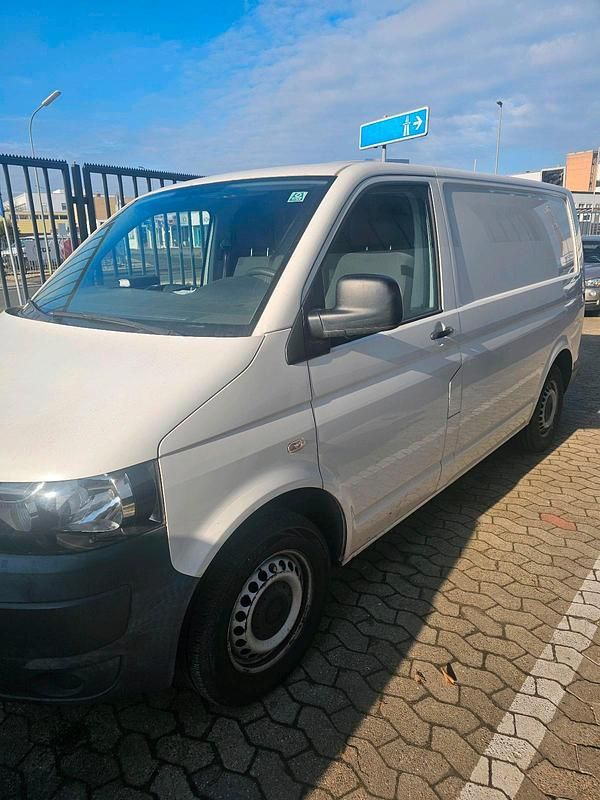Gebraucht VW T5 102 PS (75 kW) 2013 Van