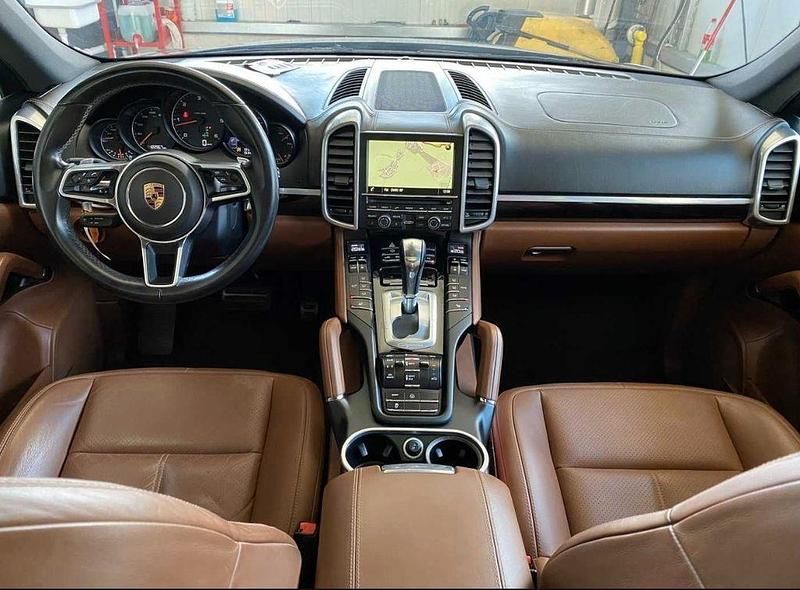 Gebraucht Porsche Cayenne 262 PS (192 kW) 2016 Schwarz SUV