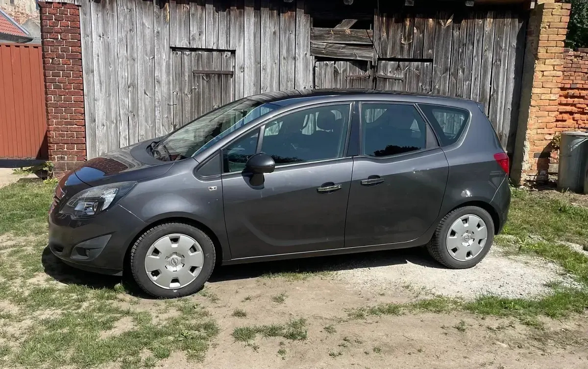 Gebraucht Opel Meriva 140 PS (102 kW) 2011 Grau Van / Kleinbus