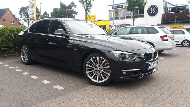 Schwarz Gebraucht 2017 BMW 330 Luxury Line Limousine | 16.900 € (Fairer Preis) - Bild 1/4