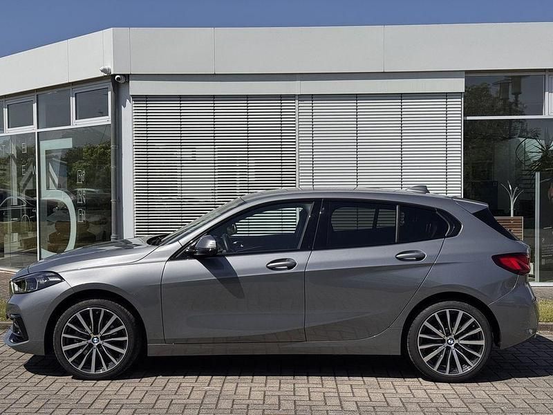 Gebraucht BMW 118 Sport Line 136 PS (100 kW) 2024 Skyscraper grau Kleinwagen