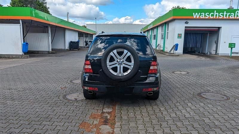 Gebraucht Mercedes ML350 211 PS (155 kW) 2011 SUV