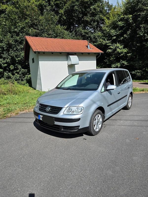 Silber Gebraucht 2004 VW Touran Van / Kleinbus | 3.200 € (Fairer Preis) - Bild 1/4