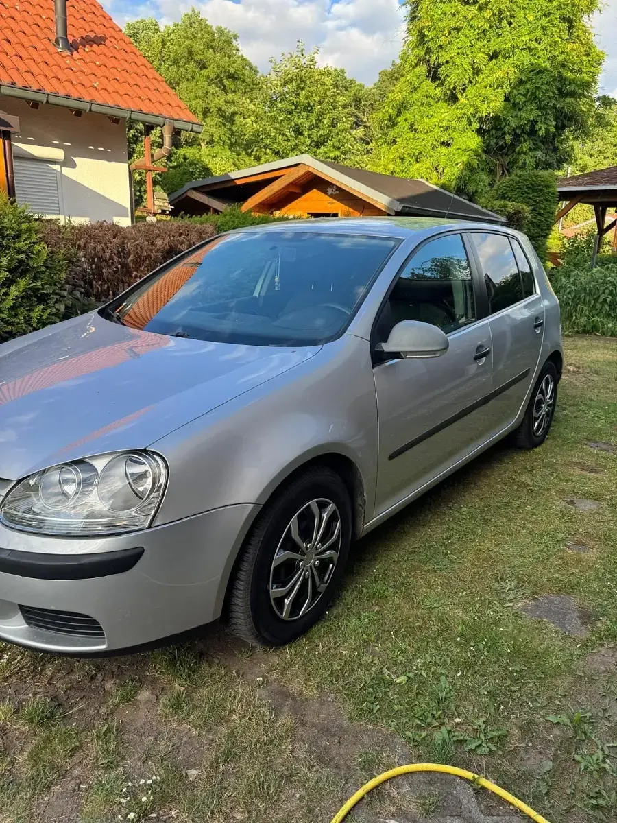 Gebraucht VW Golf IV 102 PS (75 kW) 2006 Silber Limousine