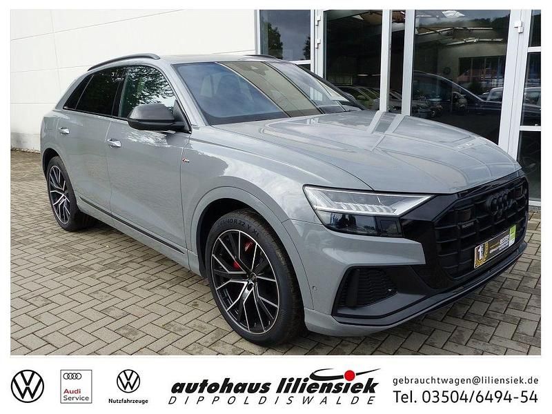 Gebraucht Audi Q8 Competition 286 PS (210 kW) 2022 Nardograu SUV