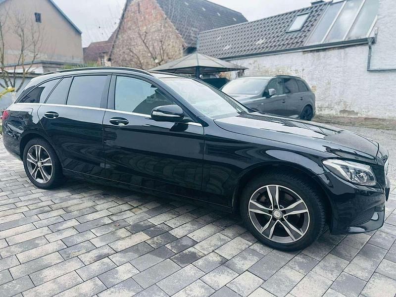 Gebraucht Mercedes C220 170 PS (125 kW) 2015 Schwarz Kombi