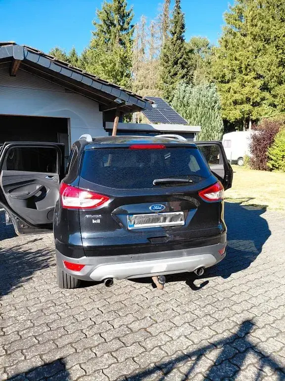 Gebraucht Ford Kuga Titanium 163 PS (119 kW) 2013 Schwarz SUV