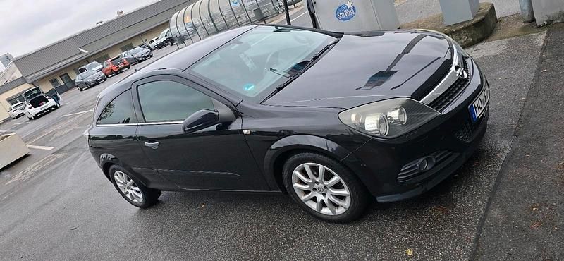 Schwarz Gebraucht 2008 Opel Astra GTC Kleinwagen | 2.500 € (Fairer Preis) - Bild 1/4
