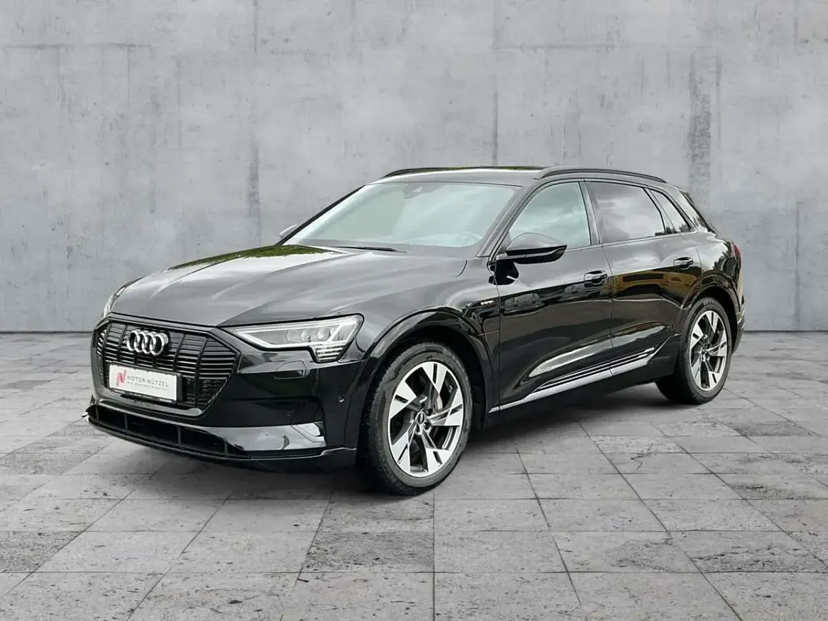 Używany Audi e-tron Advanced Plus 300 kW (408 KM) 2021 Czarny SUV