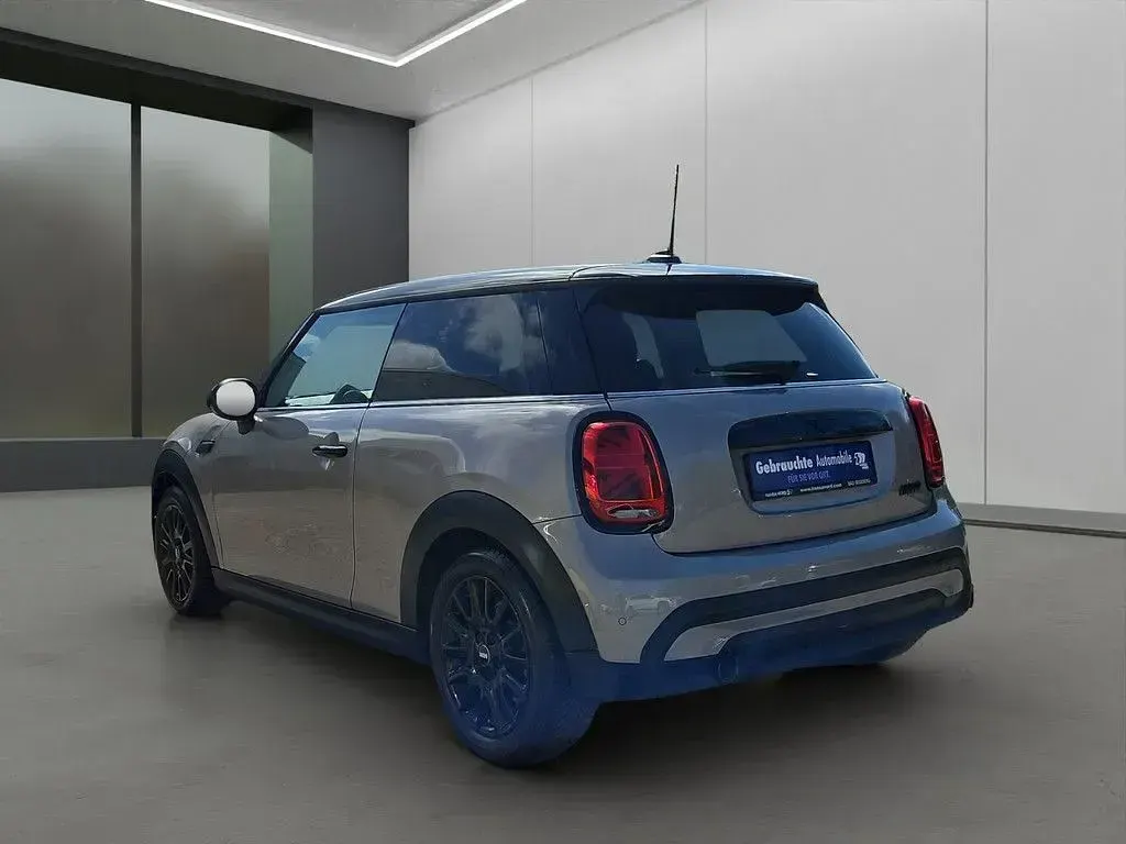 Używany Mini Cooper Classic 136 KM (100 kW) 2021 Szary Hatchback