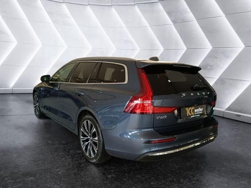Gebraucht Volvo V60 Plus 351 PS (258 kW) 2022 Blau Kombi