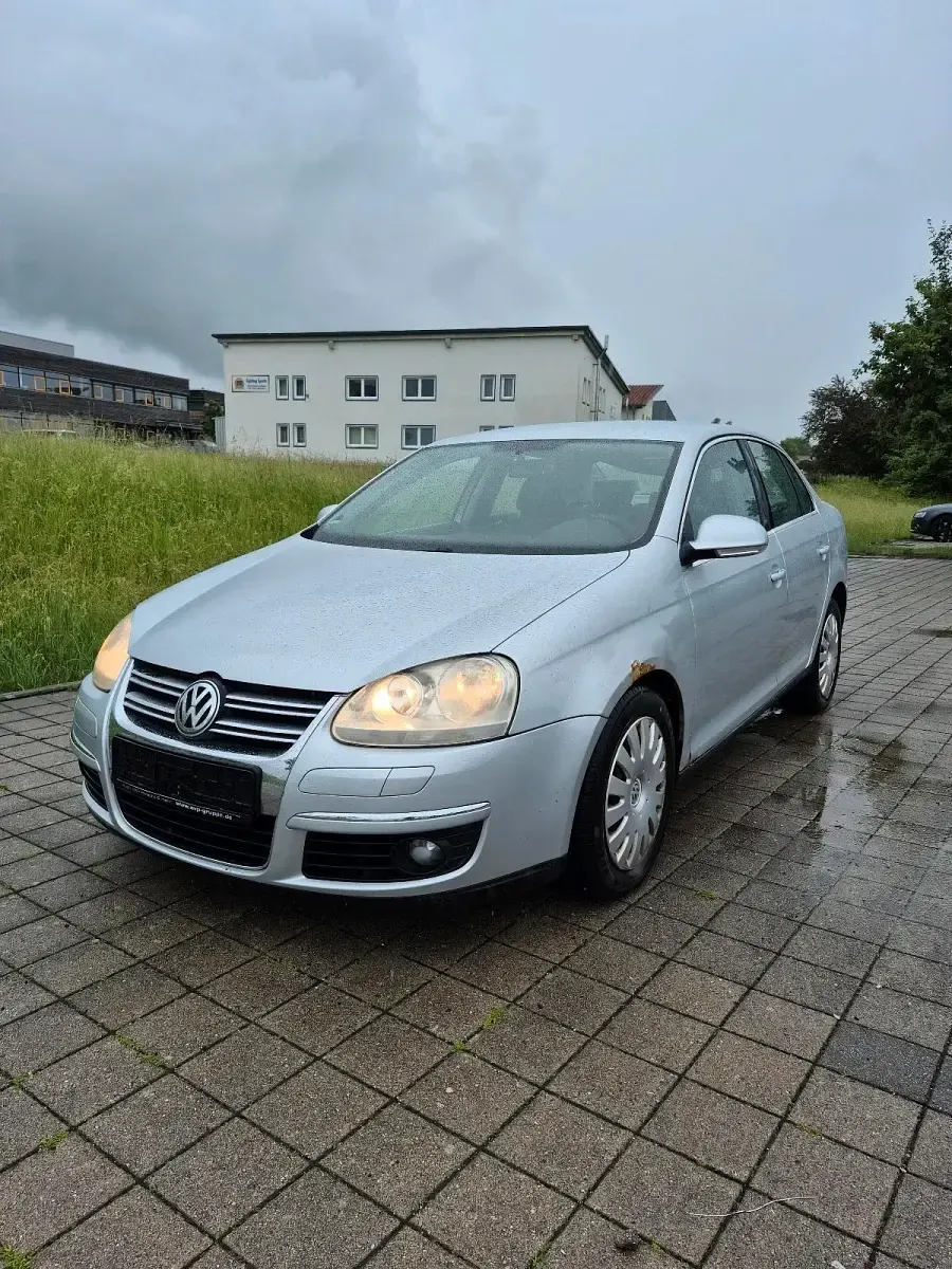 Gebraucht VW Jetta 150 PS (110 kW) 2007 Silber Limousine