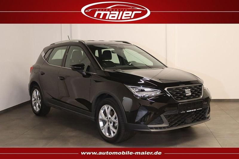 Mitternachtsschwarz Gebraucht 2024 Seat Arona FR-Line SUV | 18.800 € (Superpreis) - Bild 1/4
