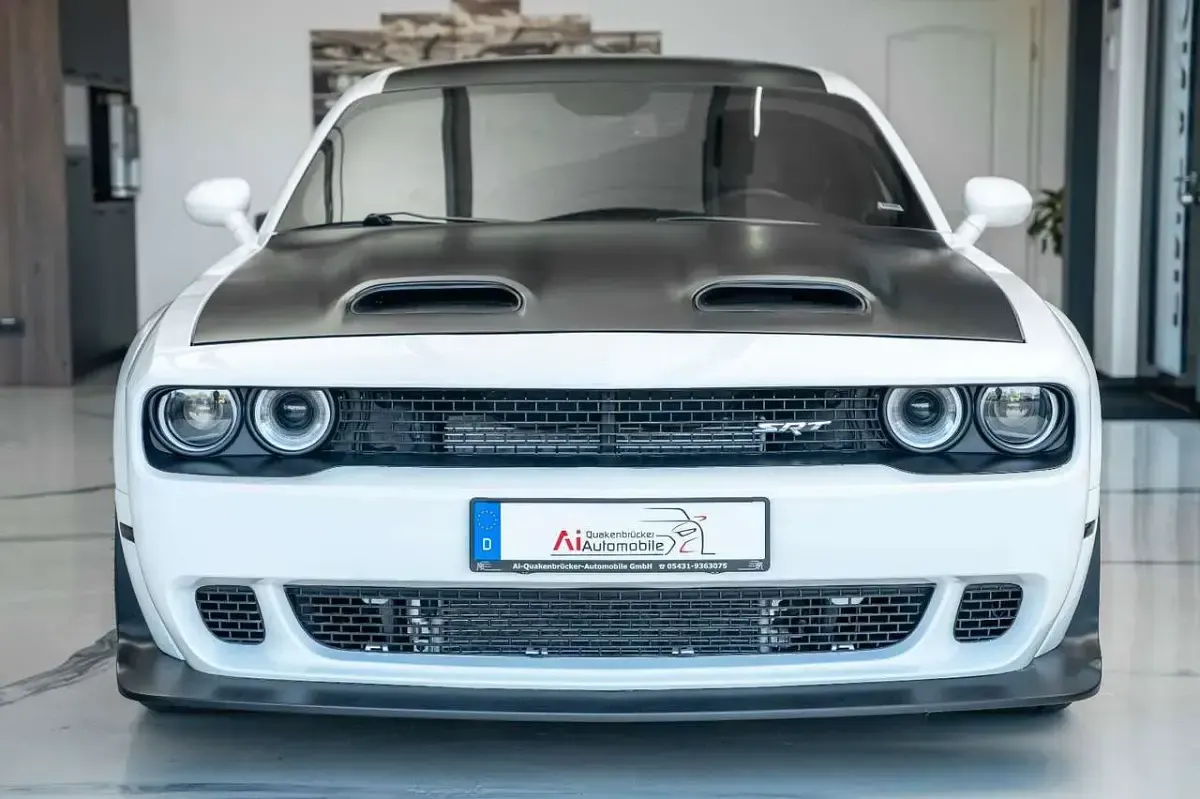 Używany Dodge Challenger 296 KM (217 kW) 2022 Biały Coupe