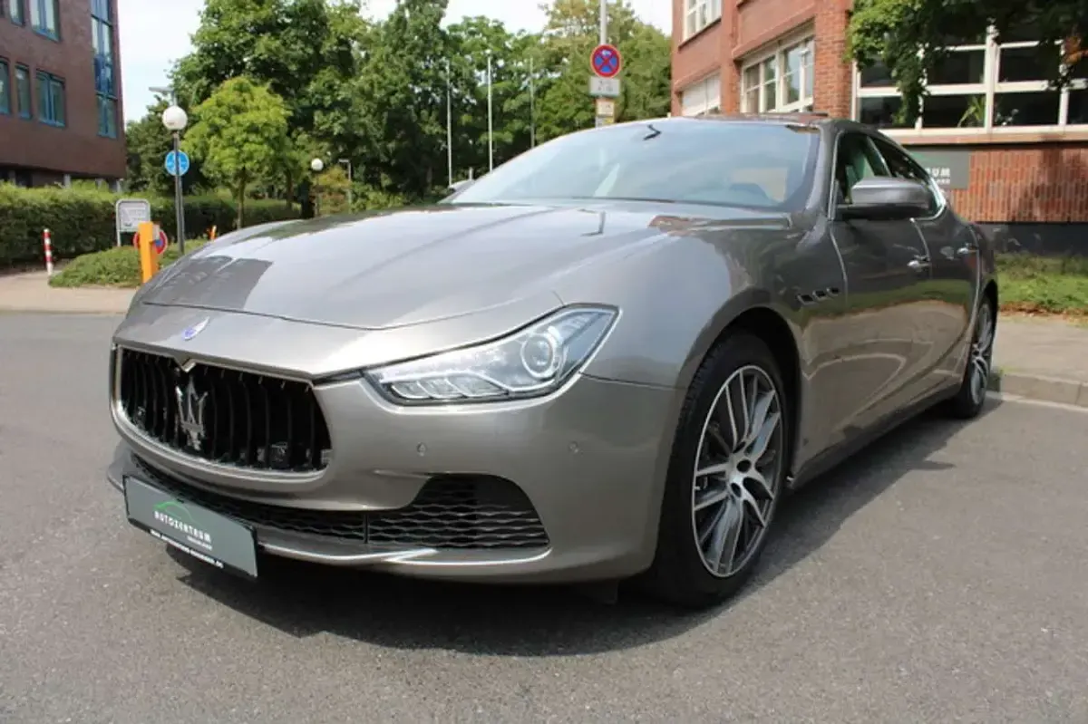 Gebraucht Maserati Ghibli 430 PS (316 kW) 2020 Grau Limousine