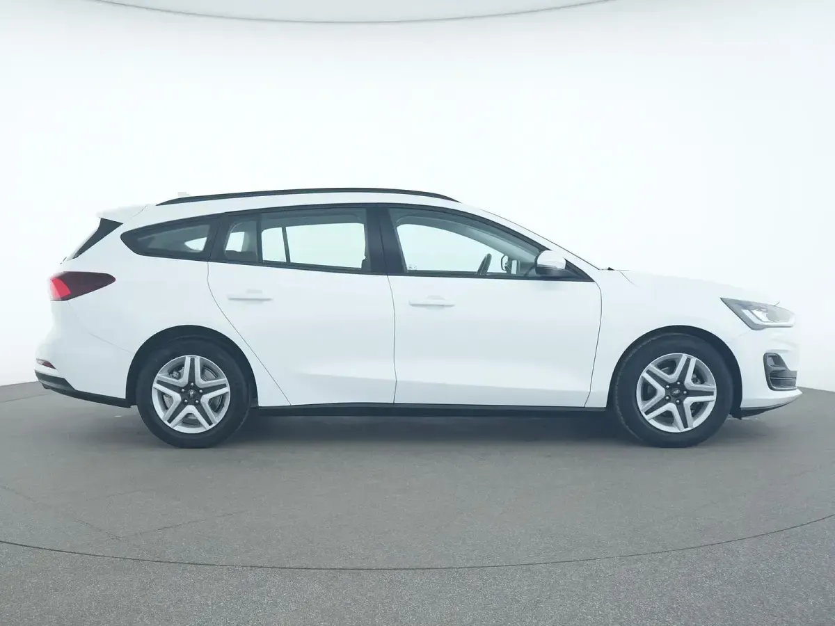 Occasion Ford Focus Cool & Connect 101 ch (74 kW) 2022 Blanc Break