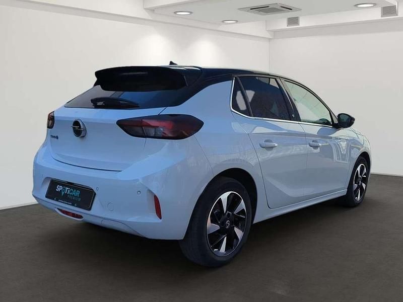 Gebraucht Opel Corsa-e Elegance 100 kW (136 PS) 2021 Jade weiß (uni) Kleinwagen