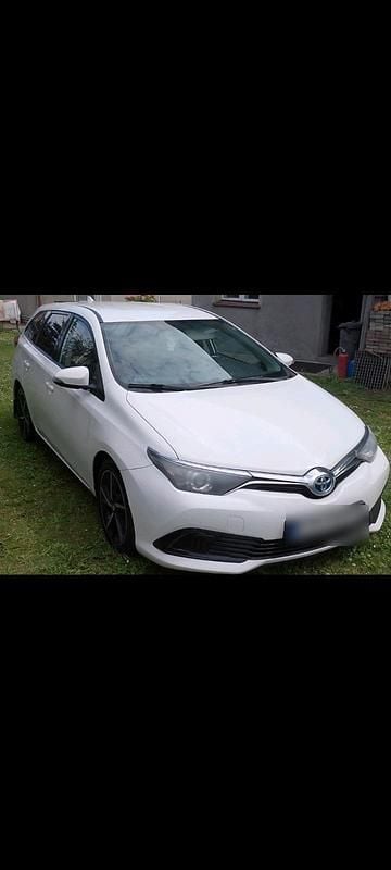 Gebraucht Toyota Auris 90 PS (66 kW) 2017 Weiß Kombi