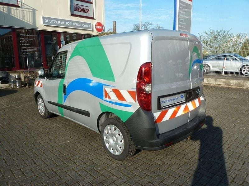 Second-hand Opel Combo 120 CP (88 kW) 2014 Argintiu Monovolum