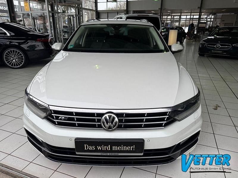 Gebraucht VW Passat Highline 220 PS (161 kW) 2018 Weiß Kombi