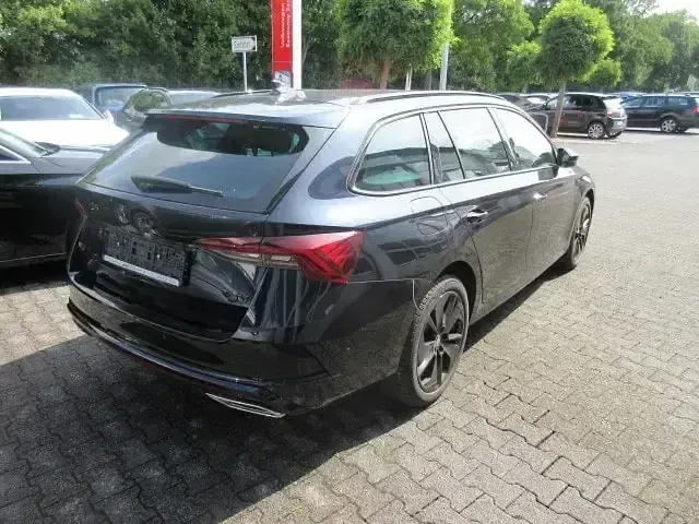 Gebraucht Skoda Octavia RS 245 PS (180 kW) 2021 Crystalblack premium metallic Kombi