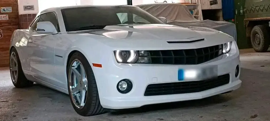 Gebraucht Chevrolet Camaro LS 432 PS (317 kW) 2013 Weiß Coupé