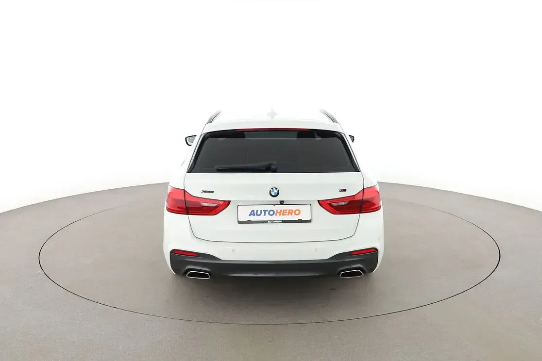 Gebraucht BMW 530 M Sport 265 PS (194 kW) 2019 Weiß Kombi