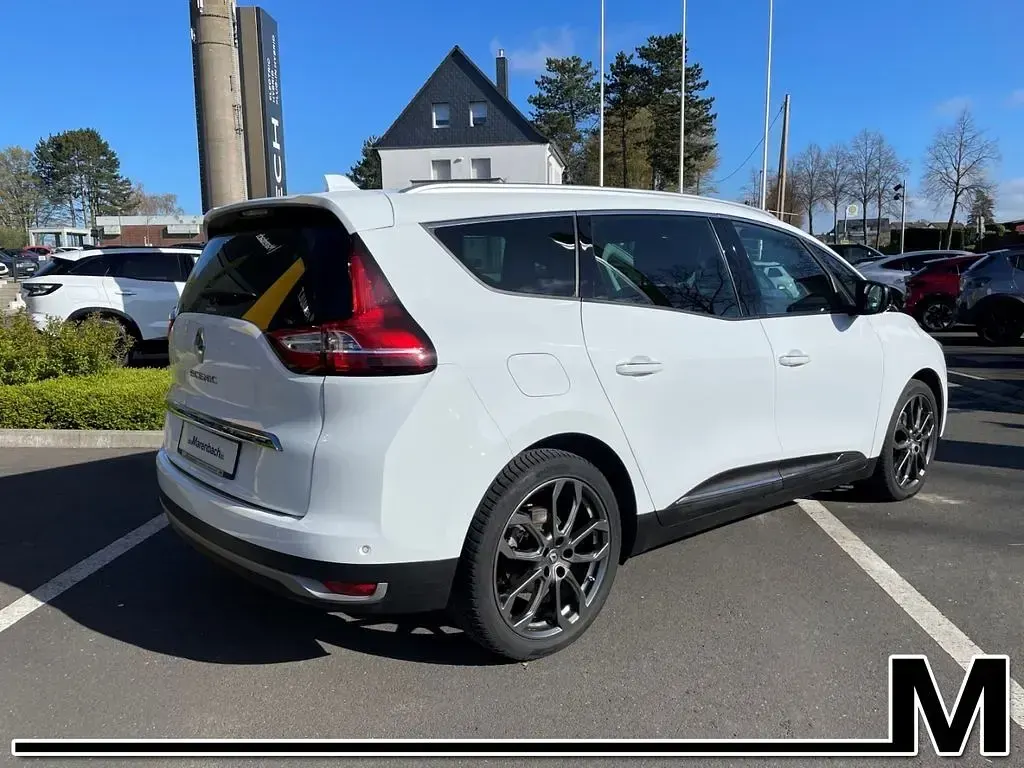 Gebraucht Renault Grand Scénic IV Techno 140 PS (102 kW) 2023 Weiss Van / Kleinbus