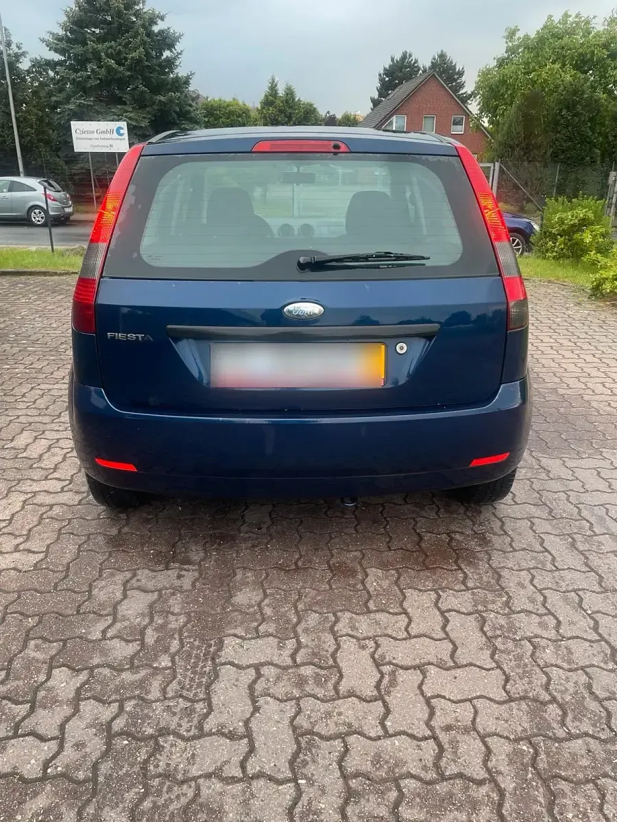 Gebraucht Ford Fiesta 60 PS (44 kW) 2004 Blau Kleinwagen