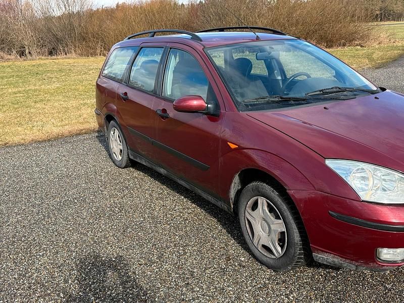 Gebraucht Ford Focus 100 PS (73 kW) 2003 Rot Kombi