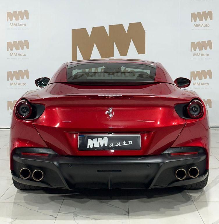 Gebraucht Ferrari Portofino 620 PS (456 kW) 2023 Rot Cabrio