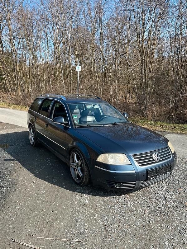 Gebraucht VW Passat Highline 163 PS (119 kW) 2004 Blau Kombi