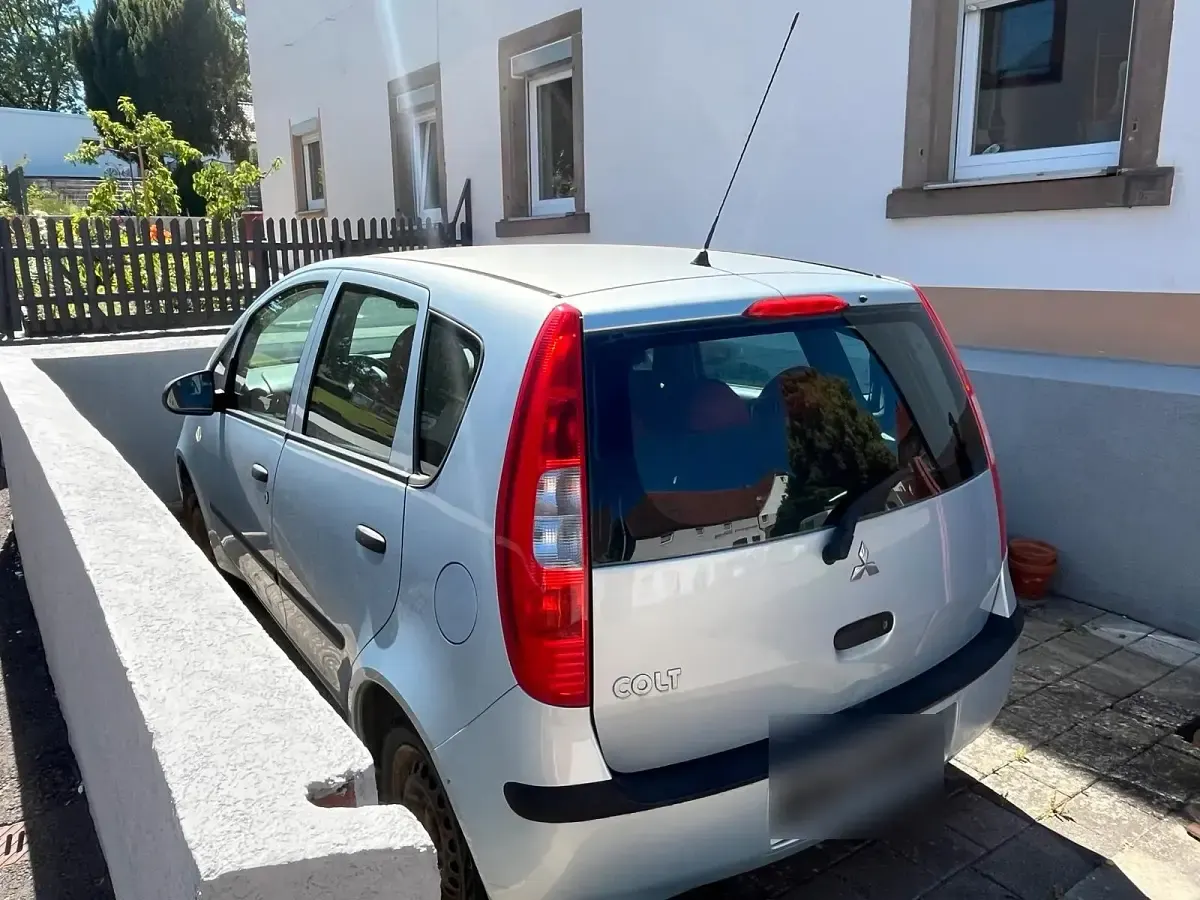 Gebraucht Mitsubishi Colt 95 PS (69 kW) 2006 Silber Kleinwagen