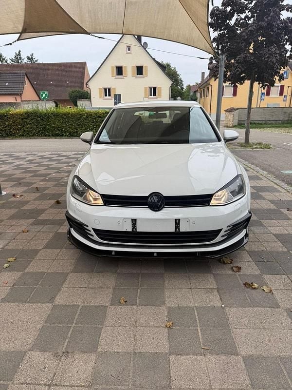 Weiß Gebraucht 2015 VW Golf VII Limousine | 7.500 € (Superpreis) - Bild 1/4