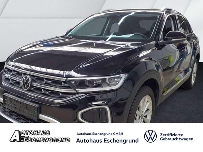 Deep black perleffekt Gebraucht 2024 VW T-Roc Style SUV | 29.889 € (Fairer Preis) - Bild 1/4