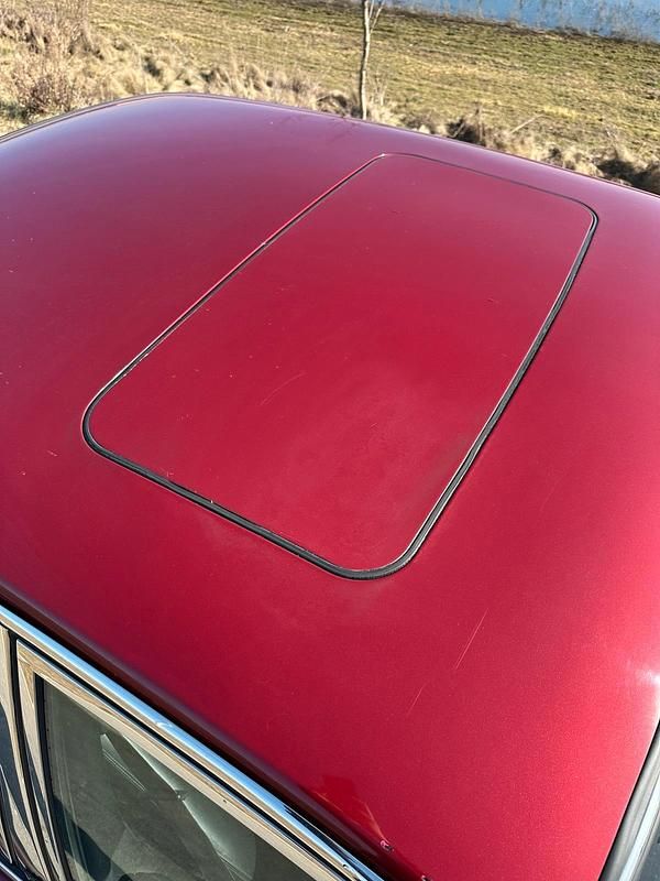 Gebraucht Jaguar XJ 209 PS (153 kW) 2024 Rot Limousine