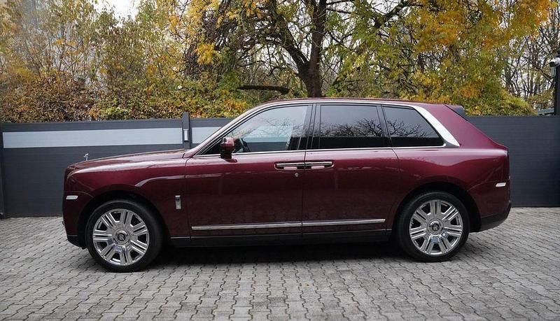 Gebraucht Rolls Royce Cullinan 571 PS (419 kW) 2023 Rot SUV